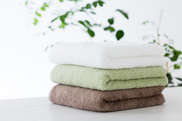 オイルの付いたタオルの正しい洗濯方法・発火を防ぐコツを解説