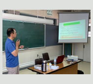札幌市内中学校の家庭教育学級で「洗濯講座」を開催し、20名以上の方に参加していただきました。